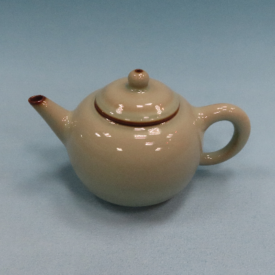 青瓷冰裂茶壺